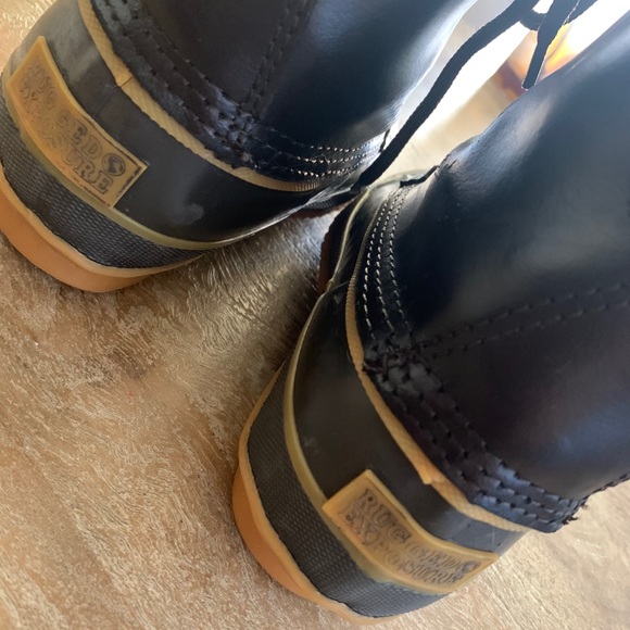 Rain boots 🥾 - Picture 6 of 9